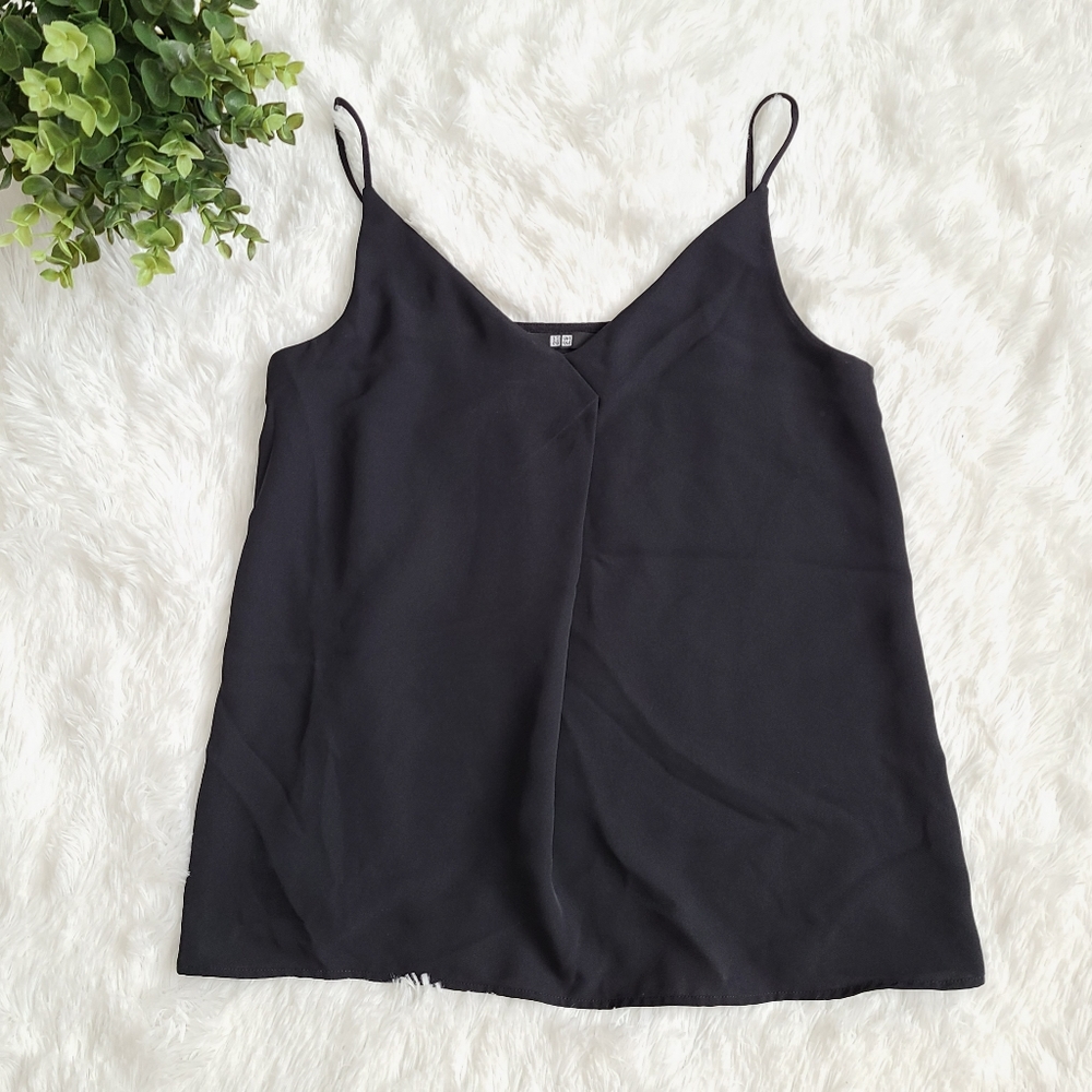 Uniqlo Black Top